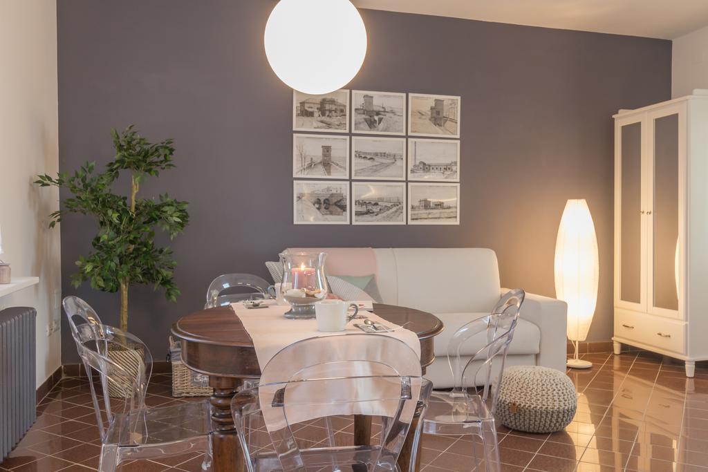 Palazzo Spada - Attico Con Terrazza Vista Fiume In Centro Codigoro Luaran gambar